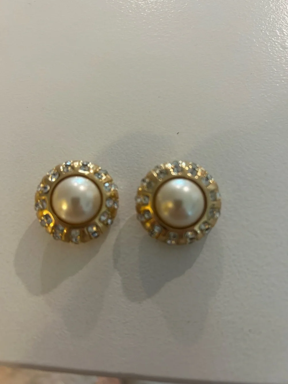 Christian Dior Vintage Clip Earrings Pearl With Rhinestones - Picture 2 of 10
